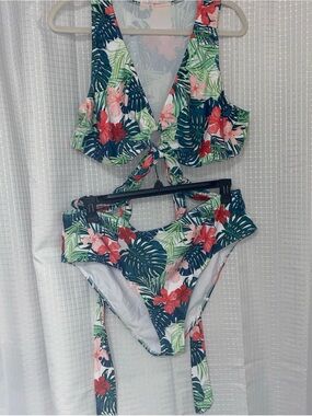 Tropical Floral Two-Piece Bikini - Green & Coral Print Plus Size 4X